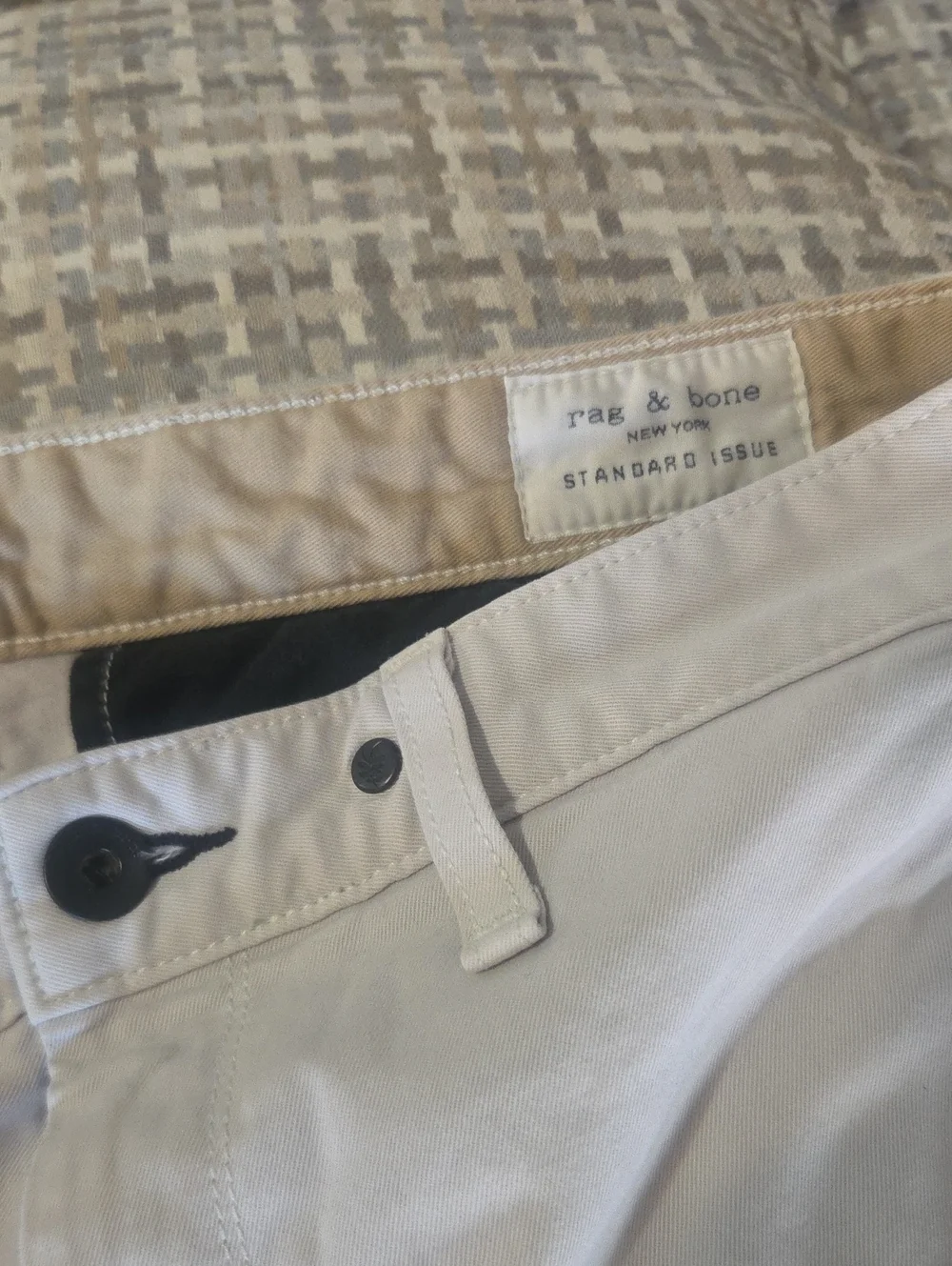 rag & bone Men’s Light White Chinos